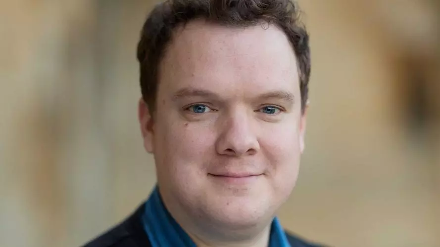 Dr Adam Harper
