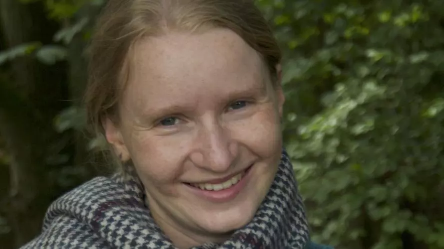 Dr Charlotte Doesburg