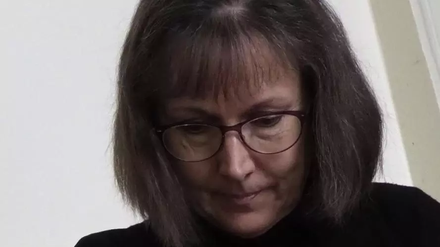 Dr Esther Cavett