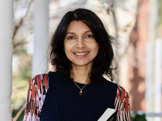 Professor Nomi Dave