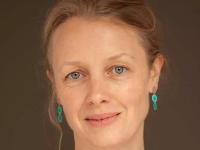 Professor Laura Tunbridge